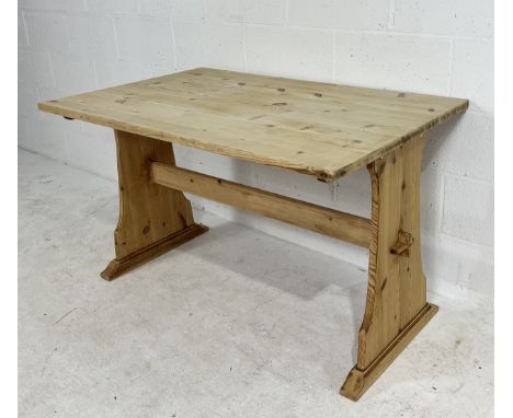A vintage pine kitchen table 121cm x 76cm, height 74cm