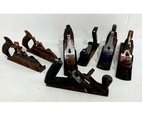 A collection of assorted vintage woodworking planes, to include Record and Rolson etc.