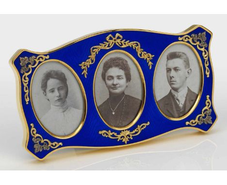   Kleiner Tischbilderrahmen  Kleiner Tischbilderrahmen    Kleiner Tischbilderrahmen    im Stil von Karl Fabergé. Silber, verg