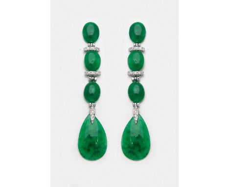   Paar elegante Imperial Jade-Diamantohrgehänge  Paar elegante Imperial Jade-Diamantohrgehänge    Paar elegante Imperial Jade