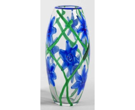   Große Vase von Berit Johansson  Große Vase von Berit Johansson    Große Vase von Berit Johansson    Schlanke, leicht gebauc