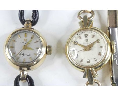 A lady's Omega 14ct gold cased manual wind wristwatch, having a signed champagne even Arabic dial, case dia.19mm, on probably