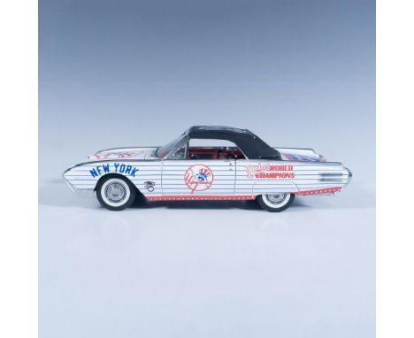 Die-cast metal with plastic parts, 1:24 scale replica of the American classic used at the World Series. Exterior is finished 
