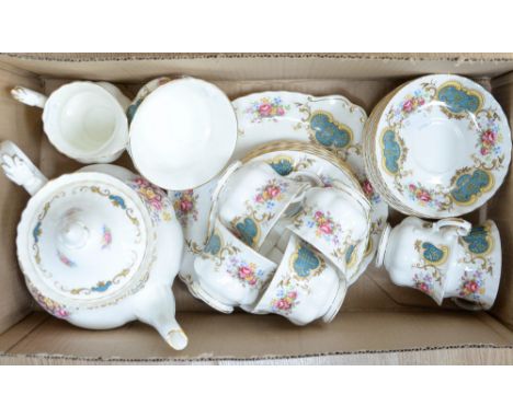 A Royal Albert 'Berkeley' full tea service, to include teapot, cream and sugar (23)