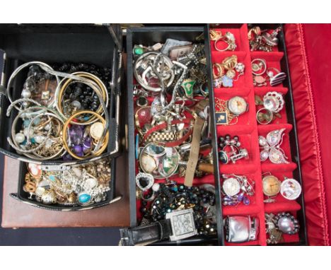 Two jewel boxes each containing a good assortment of costume jewellery to include rings, bracelets, bead necklace, stone set 