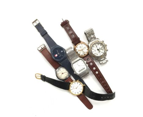 A quantity of various wristwatches to include a Casio 50m quartz watch.