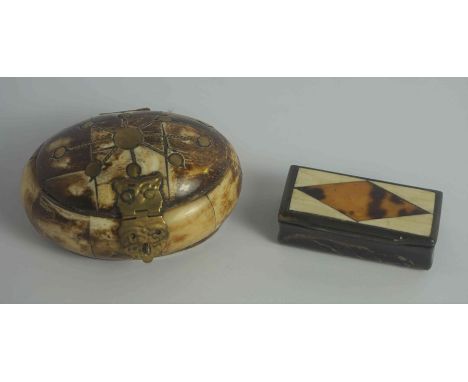 Papier Mache Snuff Box, circa 19th century, Having tortoiseshell and bone decoration to the hinged top, 2cm high, 5.5cm wide,