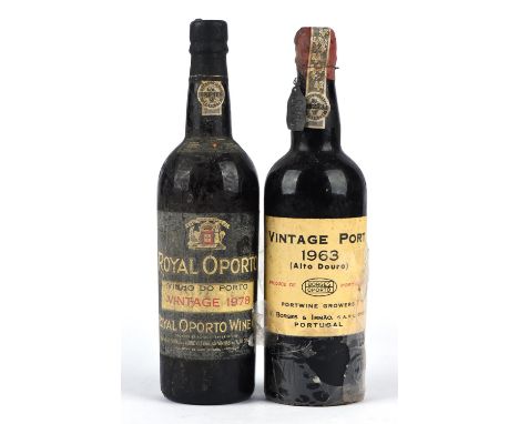 Port, Royal Oporto 1978, one bottle, some seapage and Borges and Irmao Vintage Port 1963, one bottle (2)Condition Report:  Op