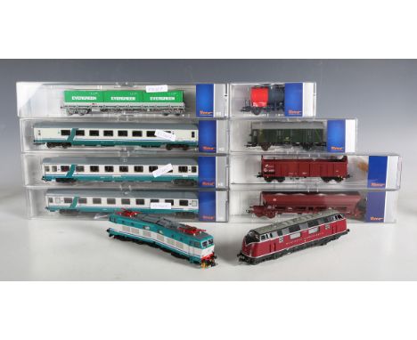 A small collection of Roco gauge HO railway items, comprising No. 73193 X2772 and XR7772 two car set, No. 33292 diesel locomo