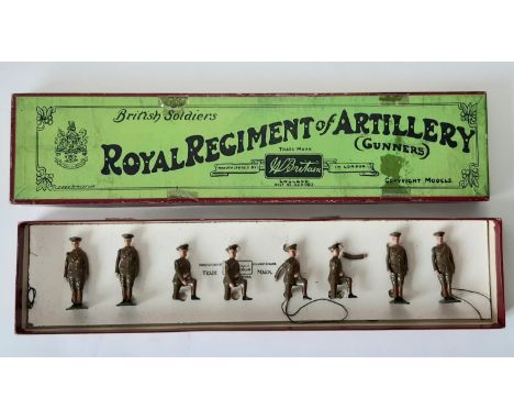 Britains set 313, Royal Regiment of Artillery in peak caps, standing and kneeling, service order in original Whisstock box wi