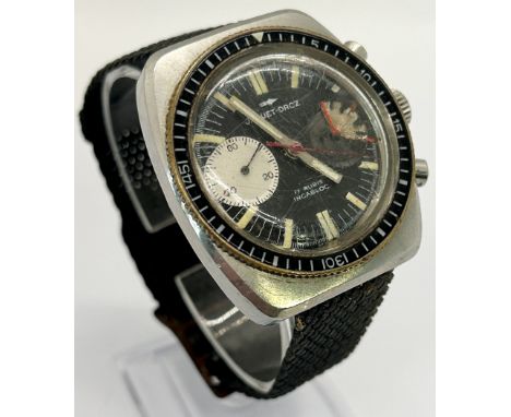 A vintage Jacuet Droz 17 Rubis Incabloc Chronograph gentleman's wristwatch with twin subsidiary dials, to the back plate 20AT