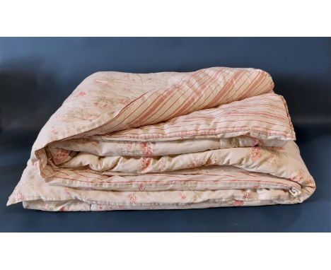 French style vintage quilt in cotton floral print with striped print verso 2.3x2.3m 