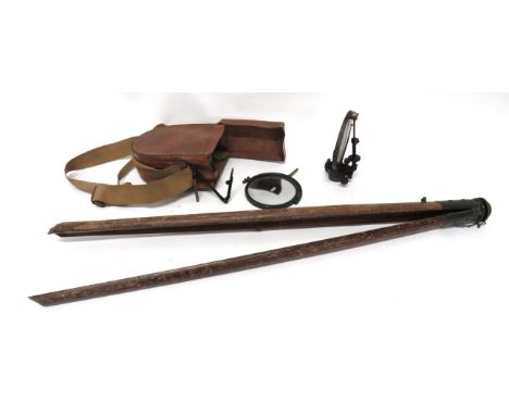 Heliograph Signal Mirror and Tripod  Steel and brass mounted reflector mirror . Complete in its leather fitted case , complet