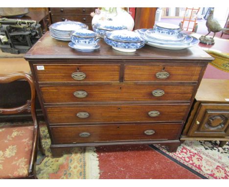 Georgian mahogany chest of 2 over 3 drawers on bracket feet