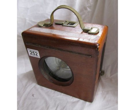 Racing pigeon clock