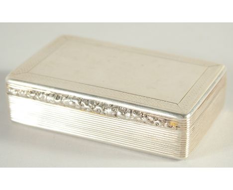 A GOOD WILLIAM IV SILVER SNUFF BOX by THOMAS SHAW. 3.25ins wide. Birmingham 1835.