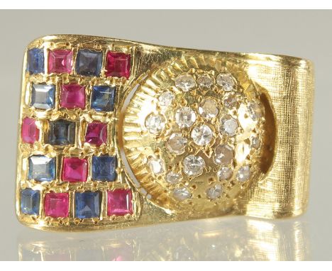 A GOOD 18CT GOLD RUBY , SAPPHIRE AND DIAMOND RETRO STYLE RING.