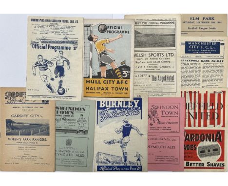 X10 1940S FOOTBALL PROGRAMMES, READING VERSUS QPR 30/9/1944, MANCHESTER CITY VERSUS BLACKPOOL 26/12/1944, SHEFFIELD UNITED VE