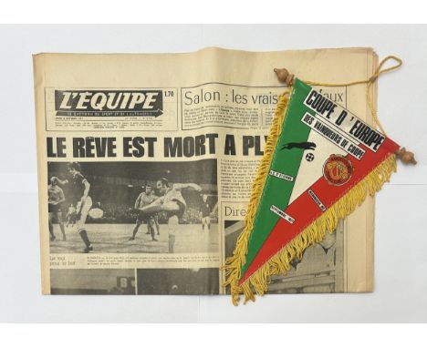 1977/78 ECWC MANCHESTER UNITED V AS SAINT-ETIENNE PLAYED 5/10/1977 AT HOME PARK, PLYMOUTH. FRENCH L'EQUIPE NEWSPAPER ISSUE DA