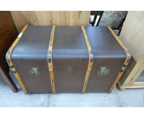 An early 20th Century banded steamer trunk 