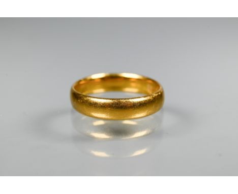 A 22ct yellow gold wedding band, size M, approx 4.6 g 