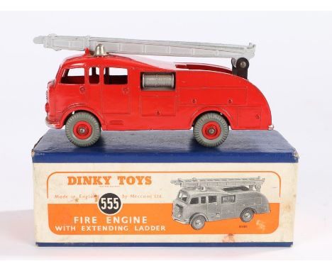 Dinky Toys Fire Engine with Extending ladder 555, in red with a silver ladder, boxed 