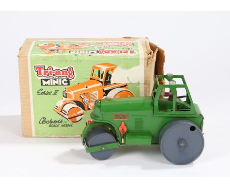 Tri-ang Minic series II clockwork scale model Aveling Barford road roller, with green tinplate bodywork18.5cm long, housed in