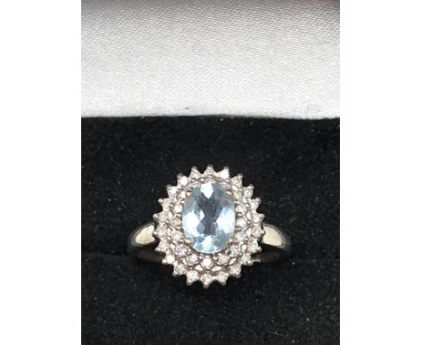 9ct White Gold Diamond &amp; blue stone Ring (3.2g)