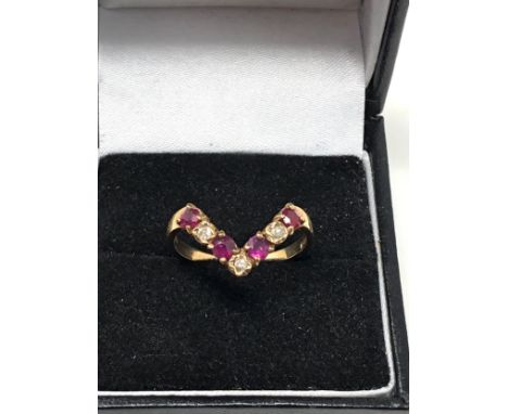 9ct Gold Vintage Ruby &amp; Diamond Wishbone Ring (2g)