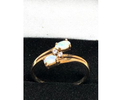 14ct Gold Opal &amp; Clear stone Ring (1.6g)