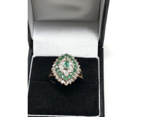 9ct Gold Vintage Emerald &amp; Diamond Cluster Ring (5.1g)