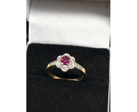 18ct Gold Diamond &amp; Synthetic Ruby Ring (2.7g)