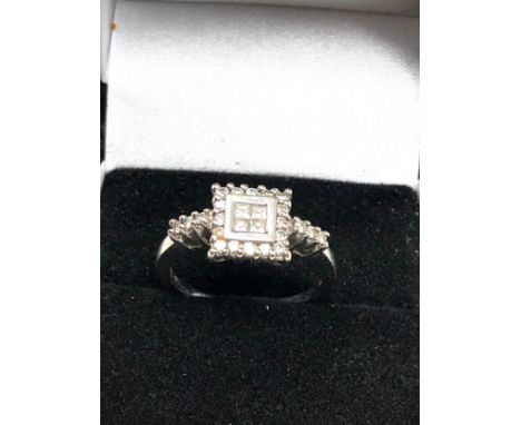 14ct White Gold Diamond Dress Ring (3.4g)