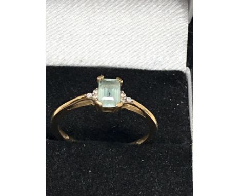 9ct Gold Topaz &amp; Diamond Ring (1.6g)