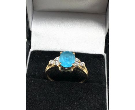 9ct Gold Vintage Topaz &amp; Diamond Ring (2.8g)