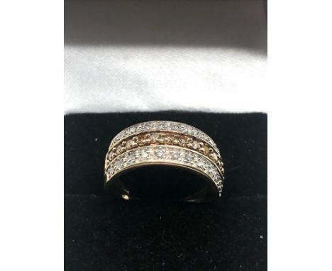 9ct gold champagne &amp; white diamond ring weight 3.6g