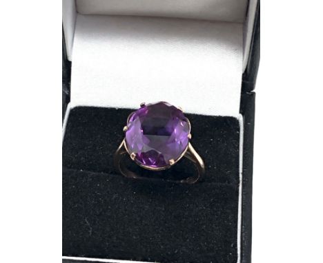 9ct Gold Synthetic Colour Changing Sapphire Ring (5g)