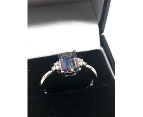 9ct white gold mystic topaz &amp; diamond ring central topaz measures approx 8mm by 6mm weight 2.6g 0.10ct diamonds
