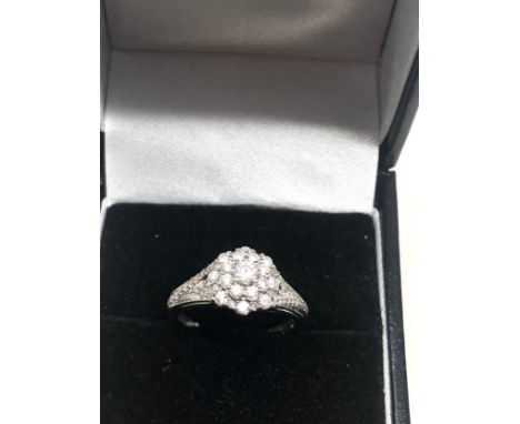 9ct white gold  diamond ring weight 3g 0.50ct diamonds