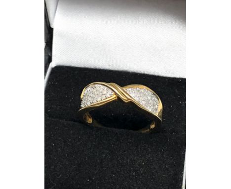 9ct Gold Diamond Ring (3.4g)