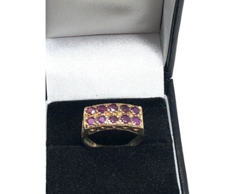 9ct Gold Ruby Ring (4.4g)