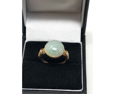 9ct Gold Jadeite  Ring (3.4g)