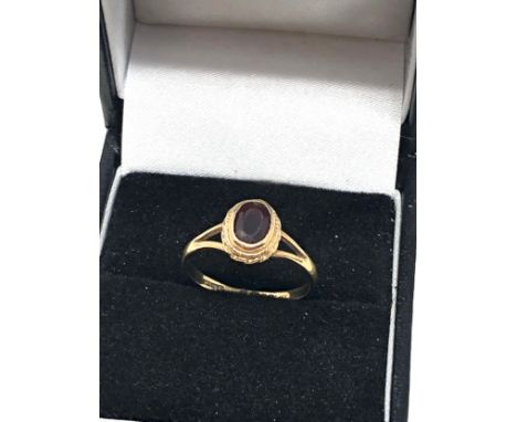 9ct Gold Garnet Ring (1.5g)
