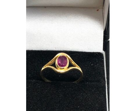 18ct Gold Ruby Ring (2.4g)