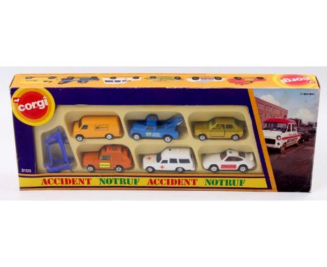 Corgi Juniors Accident Gift Set No. 3103, contains 6 Corgi Juniors models including a Volkswagen Polo, Range Rover Rescue Veh