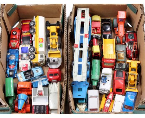 2 trays containing a collection of Corgi and Dinky Toys, with examples including a Corgi Toys No. 256 Volkswagen Beetle, a Di