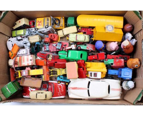 One tray containing a collection of mixed Dinky Toy, tinplate, Corgi, and other associated vintage diecast, tinplate and plas