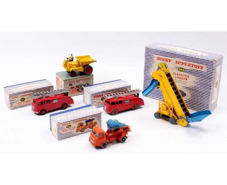 Dinky Toys boxed model group of 5 comprising No. 960 Lorry Mounted Cement Mixer, 2x No. 555/955 Fire Engine, No. 562 Dumper T