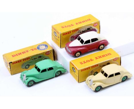 Dinky Toys boxed model group of 3 comprising 2x No. 158 Riley Saloon, the first being in green, with green hubs, and the seco