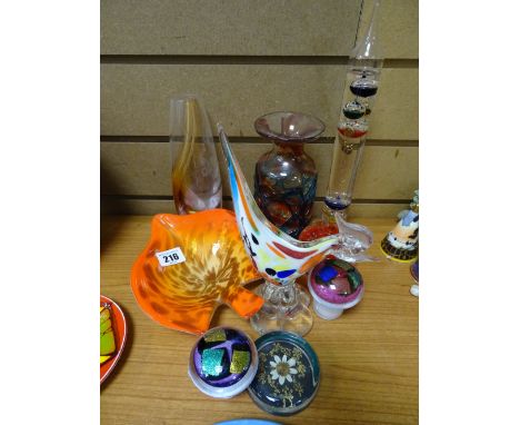 Parcel of art glassware including paperweights, Galileo thermometer etc